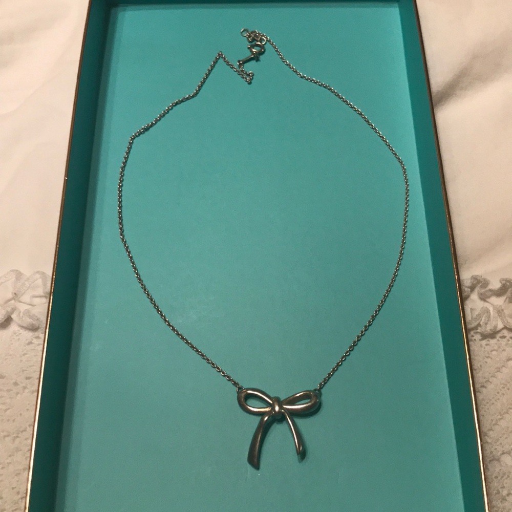 Tiffany & co. Bow necklace